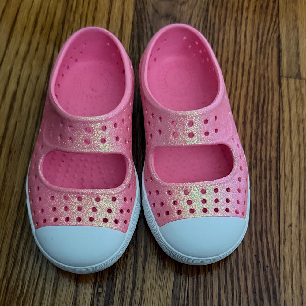 Native Kids Water Shoes Pink with White Toe